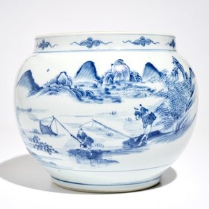 A Chinese blue and white globular bowl with figures in a landscape, Kangxi — 照片 1