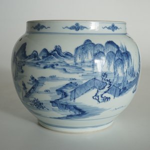 A Chinese blue and white globular bowl with figures in a landscape, Kangxi — 照片 9