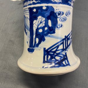 A Chinese blue and white 'gu' vase with figurative design, Kangxi — photo 12