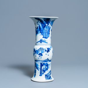 A Chinese blue and white 'gu' vase with figurative design, Kangxi — photo 2