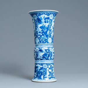 A Chinese blue and white 'gu' vase with floral and lanscape panels, Kangxi — 照片 1