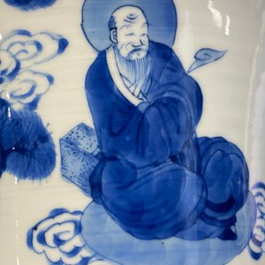 A Chinese blue and white 'gu' vase with immortals, Kangxi — 照片 13