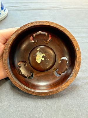 A Chinese blue and white 'He Lu Tong Chun 鶴鹿同春' vase and a wooden cover, Kangxi — 照片 13