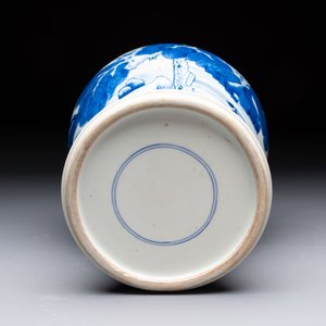 A Chinese blue and white 'He Lu Tong Chun 鶴鹿同春' vase and a wooden cover, Kangxi — 照片 7