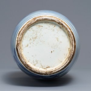 A Chinese blue and white 'Hehe Er Xian' vase, 19th C. — 照片 5