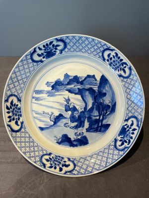 A Chinese blue and white 'Hehe Erxian' dish, Jiajing mark, Kangxi — 照片 2
