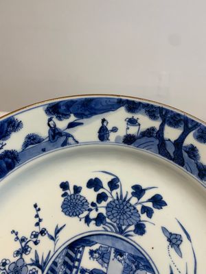 A Chinese blue and white 'heightened medallion' dish and a 'hunting' dish, Chenghua mark, Kangxi/Yongzheng — photo 5