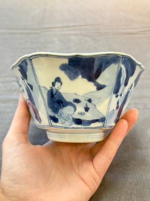 A Chinese blue and white hexagonal bowl and an octagonal bowl, Tianqi/Kangxi — foto 4