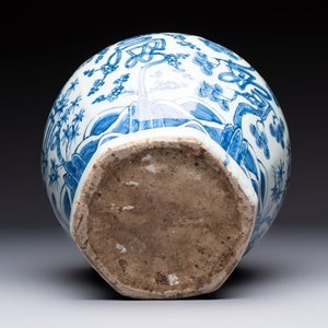 A Chinese blue and white hexagonal 'Three Friends of Winter' and 'shou 壽' vase, Wanli — photo 7