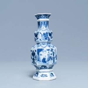 A Chinese blue and white hexagonal triple gourd vase, Kangxi — photo 3