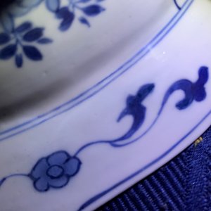 A Chinese blue and white 'horserider' dish, Kangxi mark and of the period — photo 27