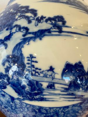 A Chinese blue and white 'hu' vase with elephant head handles, Qianlong mark, Republic — 照片 10