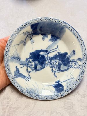A Chinese blue and white 'Hunting Scene' tea bowl and saucer — photo 12