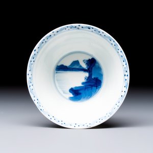 A Chinese blue and white 'Hunting Scene' tea bowl and saucer — photo 8
