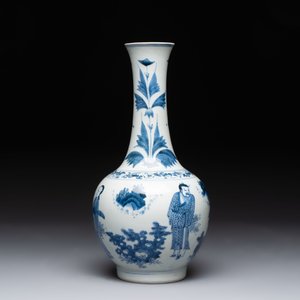 A Chinese blue and white 'immortals' bottle vase, Transitional period — photo 3