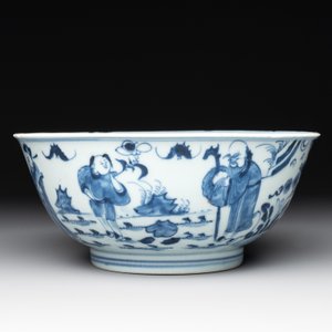 A Chinese blue and white 'immortals' bowl, Yongzheng/Qianlong — photo 3