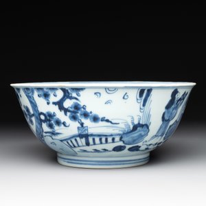 A Chinese blue and white 'immortals' bowl, Yongzheng/Qianlong — photo 5