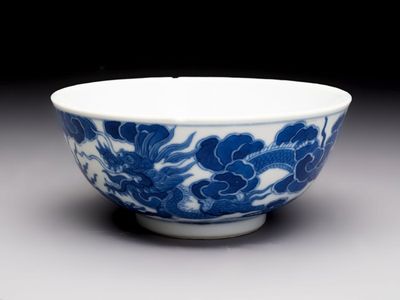 A Chinese blue and white imperial 'Bleu de Hue' bowl for the Vietnamese market, Thiệu Trị 紹治年製 mark and of the period