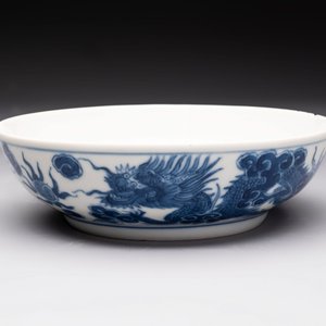 A Chinese blue and white imperial 'Bleu de Hue' saucer for the Vietnamese market, Thiệu Trị  紹治年製 mark and of the period — photo 1