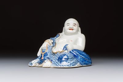A Chinese blue and white, iron-red and gilt-decorated Milefo Buddha, Fu Jian Hui Guan 福建會館 and You Lin Ji Zhi 游林記製 marks, 20th C.