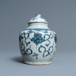A Chinese blue and white jar and cover, Wanli — 照片 5