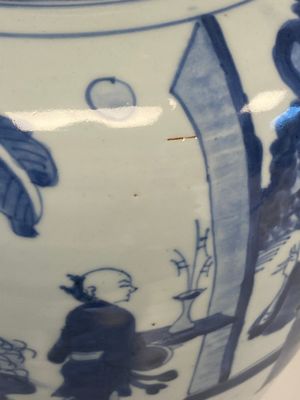 A Chinese blue and white 'Jia Guan Jin Jue 加官晉爵' vase and cover, Transitional period — photo 10