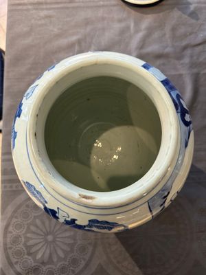 A Chinese blue and white 'Jia Guan Jin Jue 加官晉爵' vase and cover, Transitional period — 照片 9