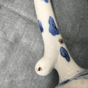 A Chinese blue and white jug with figurative medallions, Transitional period — photo 10