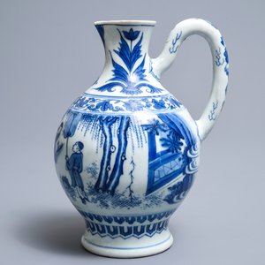 A Chinese blue and white jug with figures in a landscape, Transitional period — 照片 2