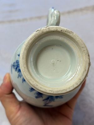 A Chinese blue and white 'Floral' jug, Transitional period — foto 12