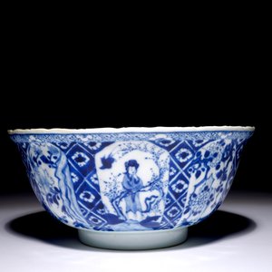 A Chinese blue and white Kangxi-style bowl, 19th C. — photo 3