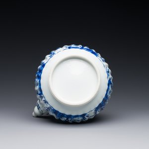 A Chinese blue and white kendi with floral design, Kangxi — 照片 7