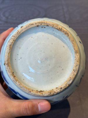 A Chinese blue and white kendi with floral design, Wanli — foto 8