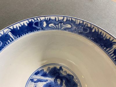 A Chinese blue and white 'klapmuts' bowl, Kangxi mark and of the period — 照片 2
