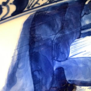 A Chinese blue and white klapmuts bowl with figural design, Chenghua mark, Kangxi — photo 9