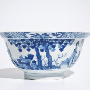 A Chinese blue and white klapmuts bowl with figural design, Xuande mark, Kangxi — 照片 2