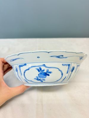 A Chinese blue and white 'Klapmuts' bowl — photo 6