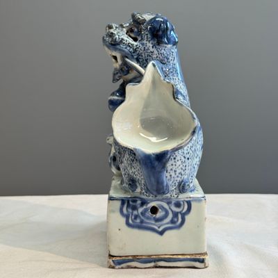 A Chinese blue and white ko-sometsuke 'Buddhist Lion' incense burner  — photo 9
