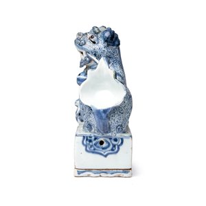 A Chinese blue and white ko-sometsuke 'Buddhist Lion' incense burner  — photo 3