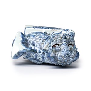 A Chinese blue and white ko-sometsuke 'Buddhist Lion' incense burner  — photo 6