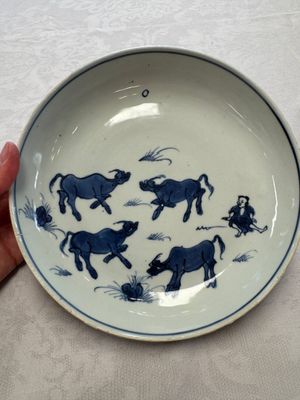 A Chinese blue and white ko-sometsuke 'Buffalo Herder' plate for the Japanese market, Tianqi — photo 1