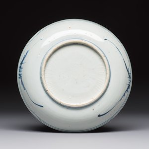 A Chinese blue and white ko-sometsuke 'Buffalo Herder' plate for the Japanese market, Tianqi — photo 2