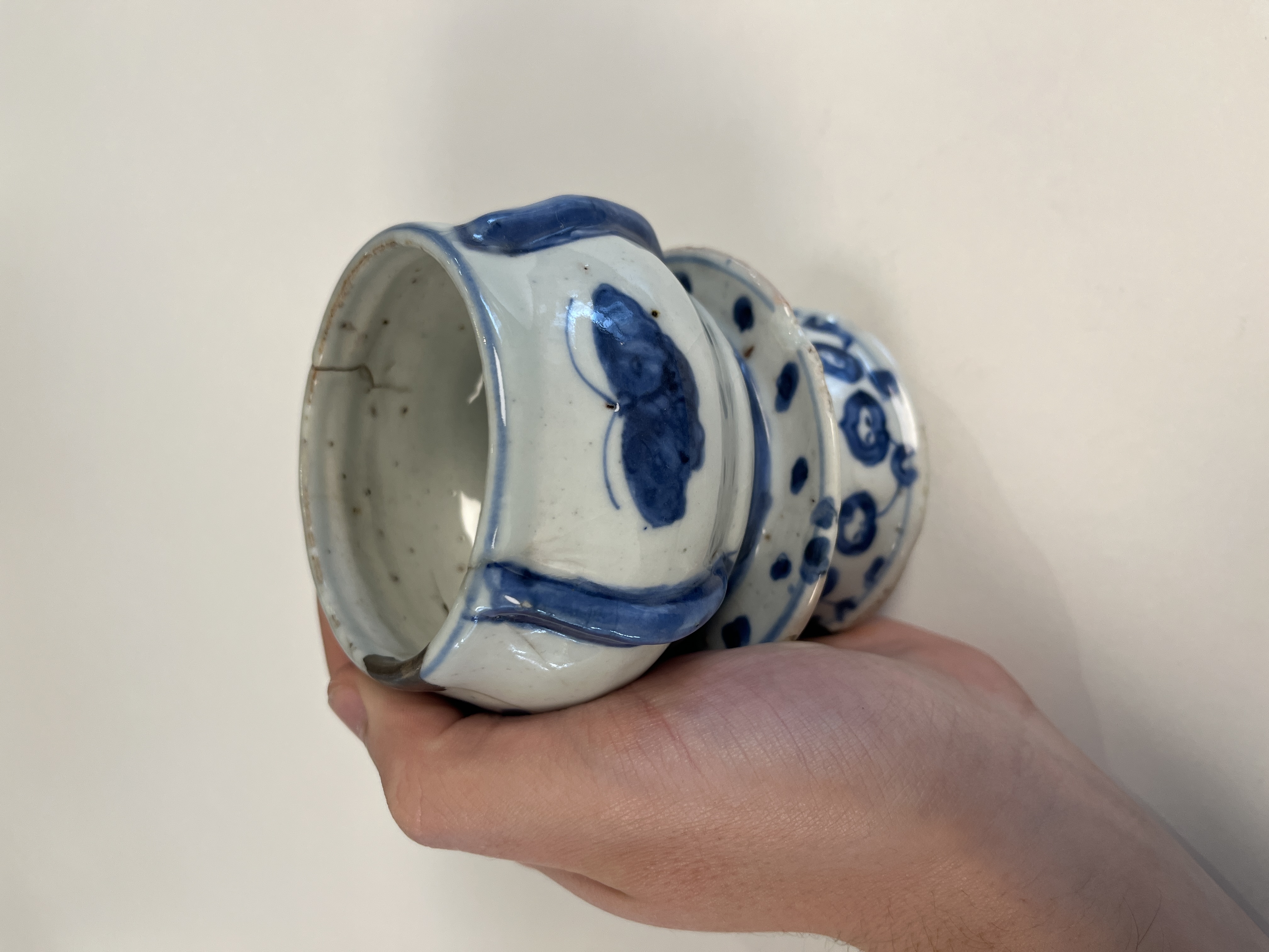 A Chinese blue and white ko-sometsuke incense burner — photo 1