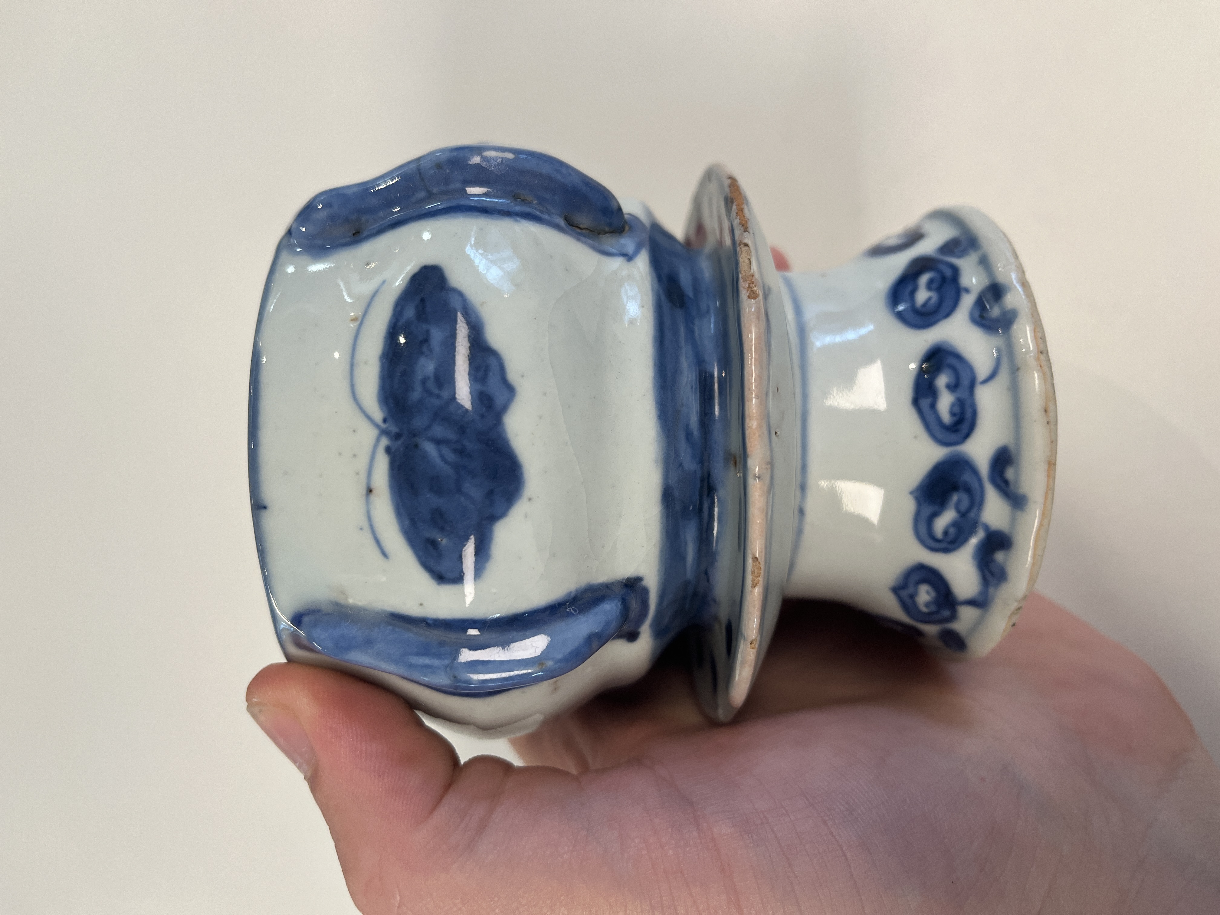A Chinese blue and white ko-sometsuke incense burner — photo 3