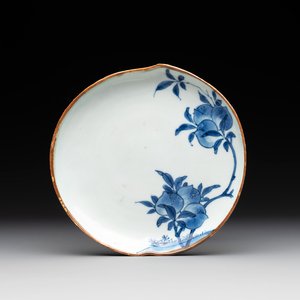 A Chinese blue and white ko-sometsuke 'peach' dish for the Japanese market, Tianqi — photo 1
