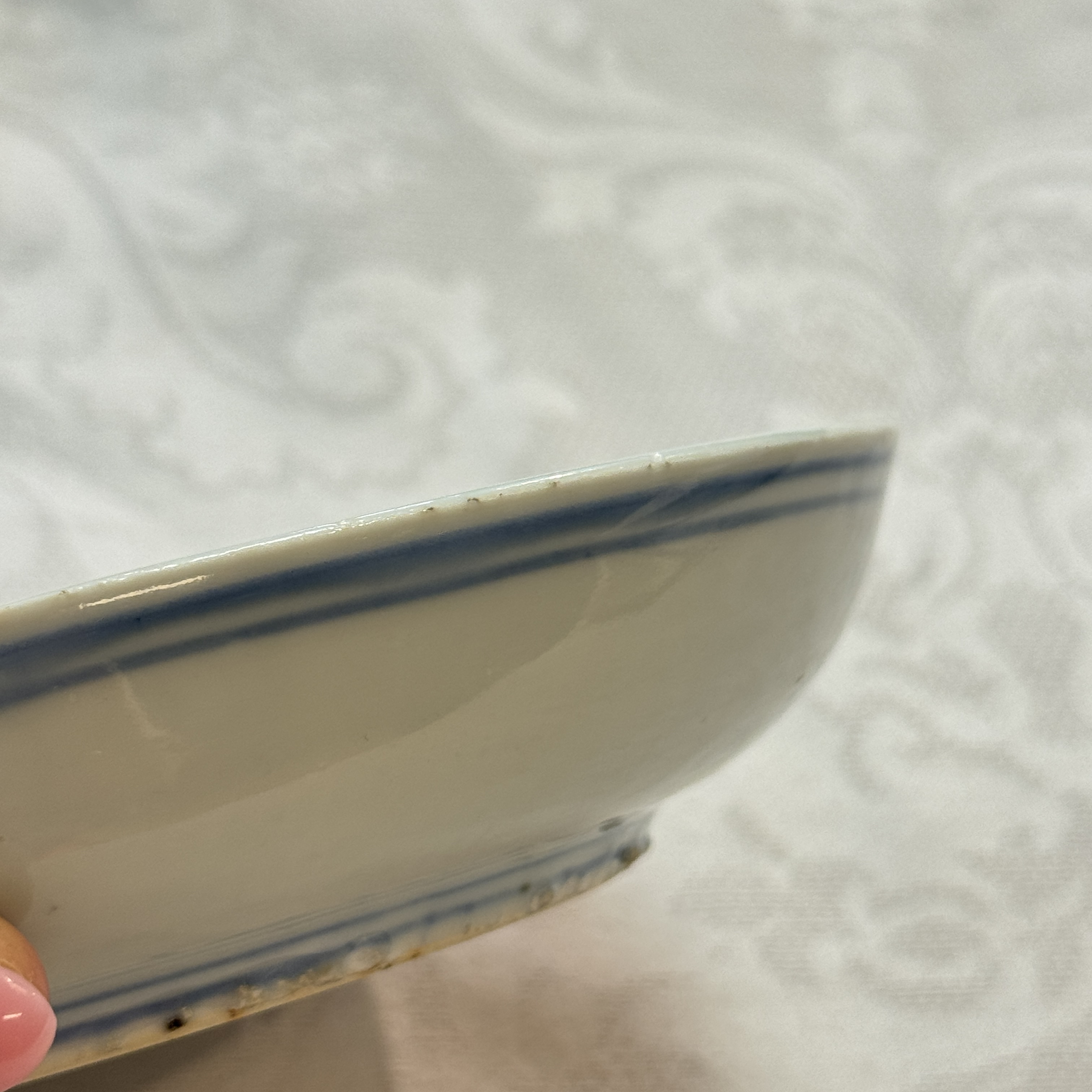 A Chinese blue and white ko-sometsuke 'Poem' saucer dish — photo 23