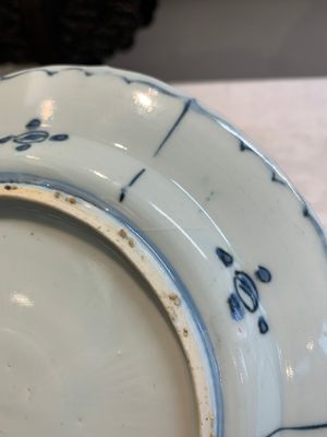 A Chinese blue and white 'Kraak' dish and a plate with deer and birds, Wanli — photo 16