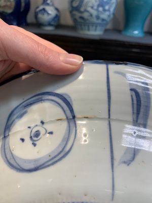 A Chinese blue and white 'Kraak' dish and a plate with deer and birds, Wanli — photo 10