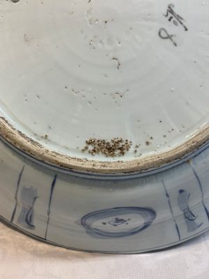 A Chinese blue and white 'kraak' dish and a plate with deer and birds, Wanli — photo 12