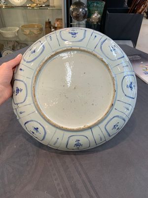 A Chinese blue and white 'kraak' dish with a pheasant and flowers, Wanli — photo 5